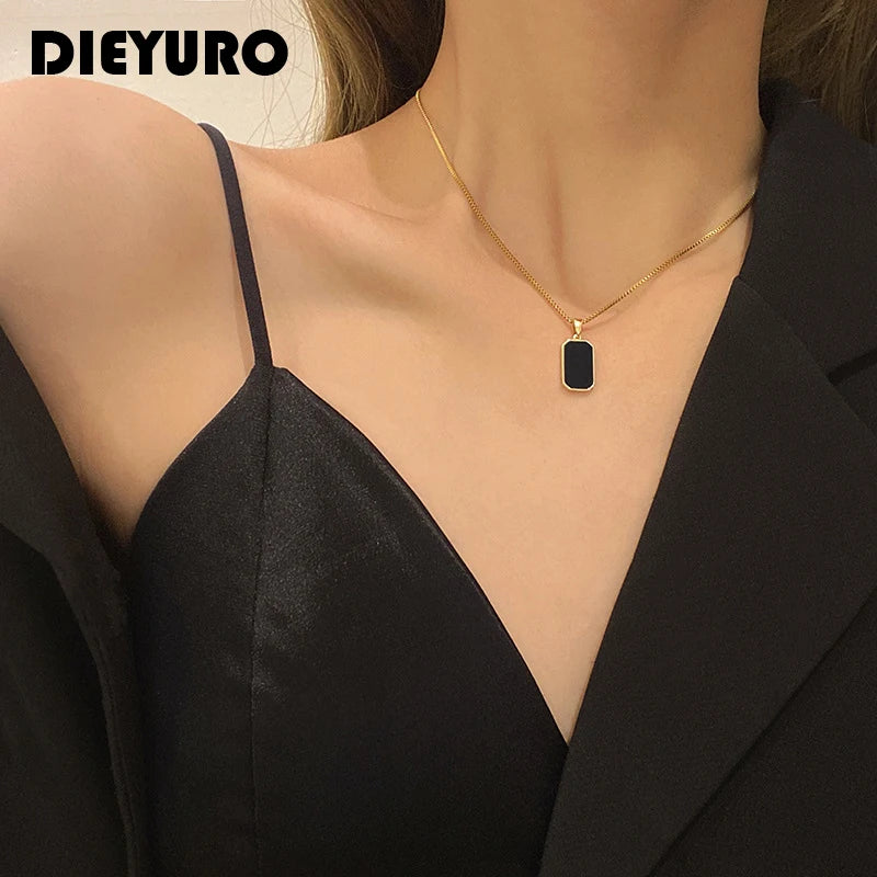 Minimalist Rectangular Necklace